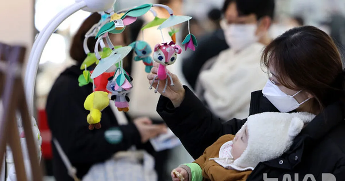 "프리랜서·1인 사업자도 출산급여를"…고용부, 추경 128억 증액