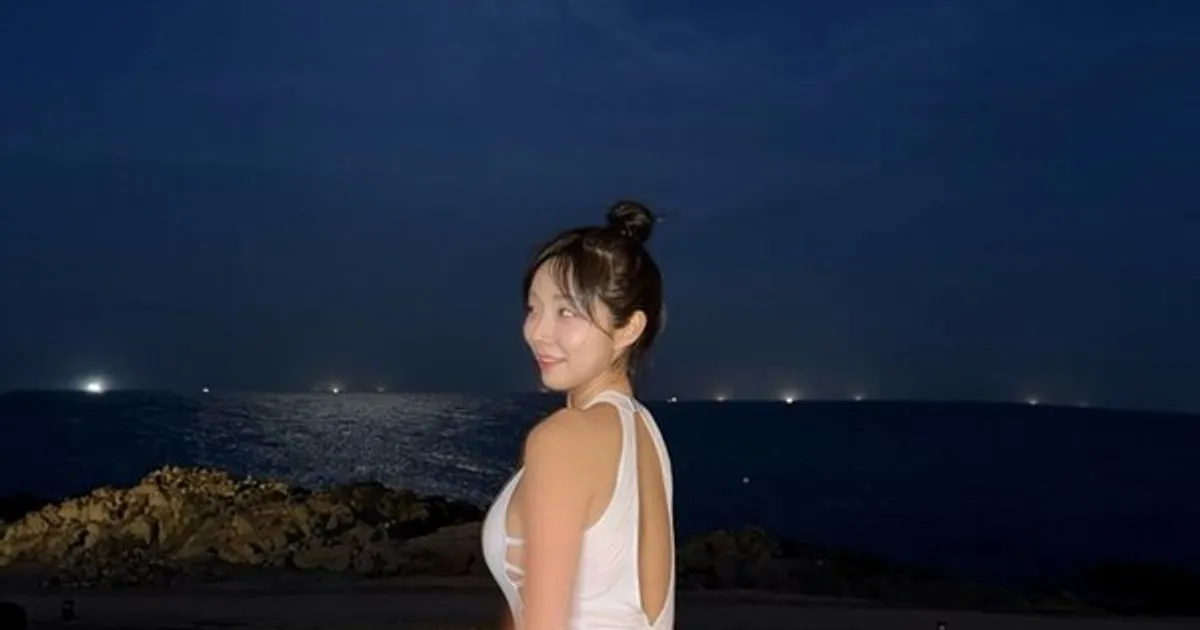 치어리더 김수현, 물에 젖은 흰 수영복…'아찔한 뒤태'