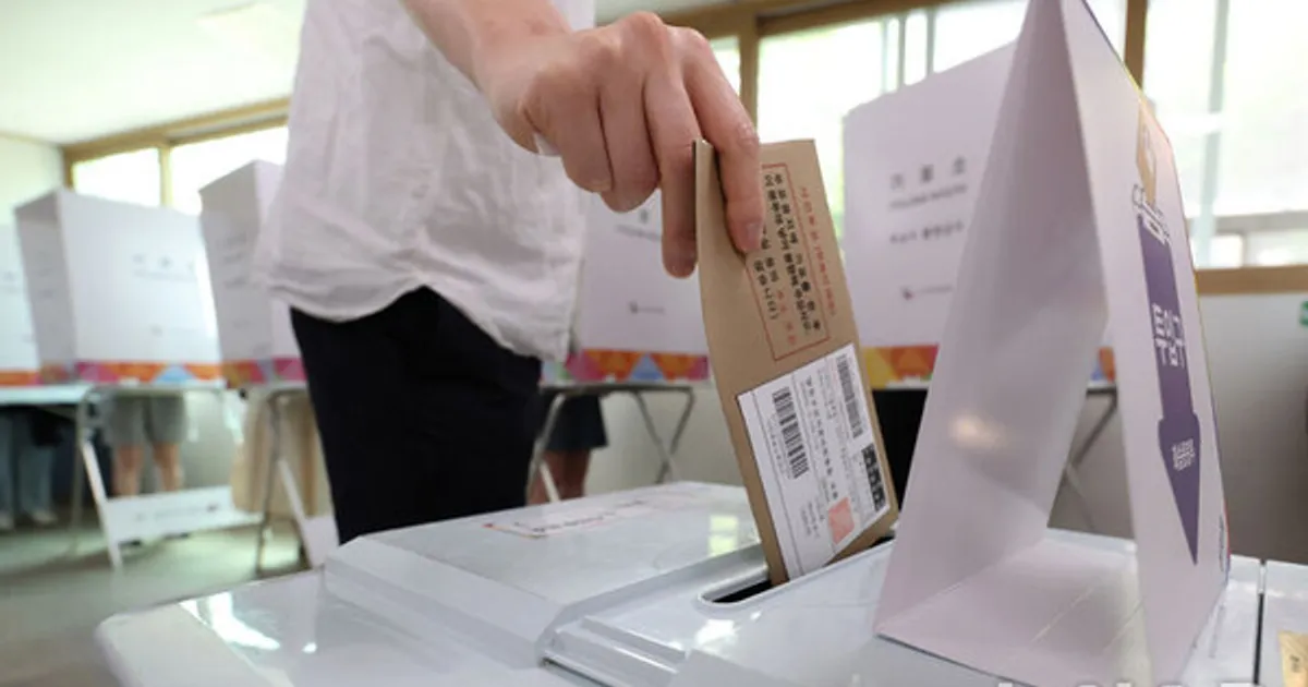 선관위, '투표용지 외부 반출' 논란에 "모든 투표자 빠짐없이 투표"(종합)
