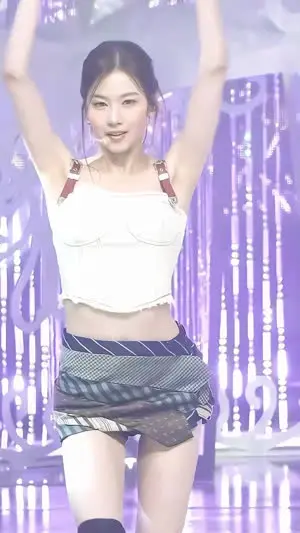 트와이스 사나 흰 란제리 코르셋 겨드랑이 허벅지 | mbong.kr 엠봉