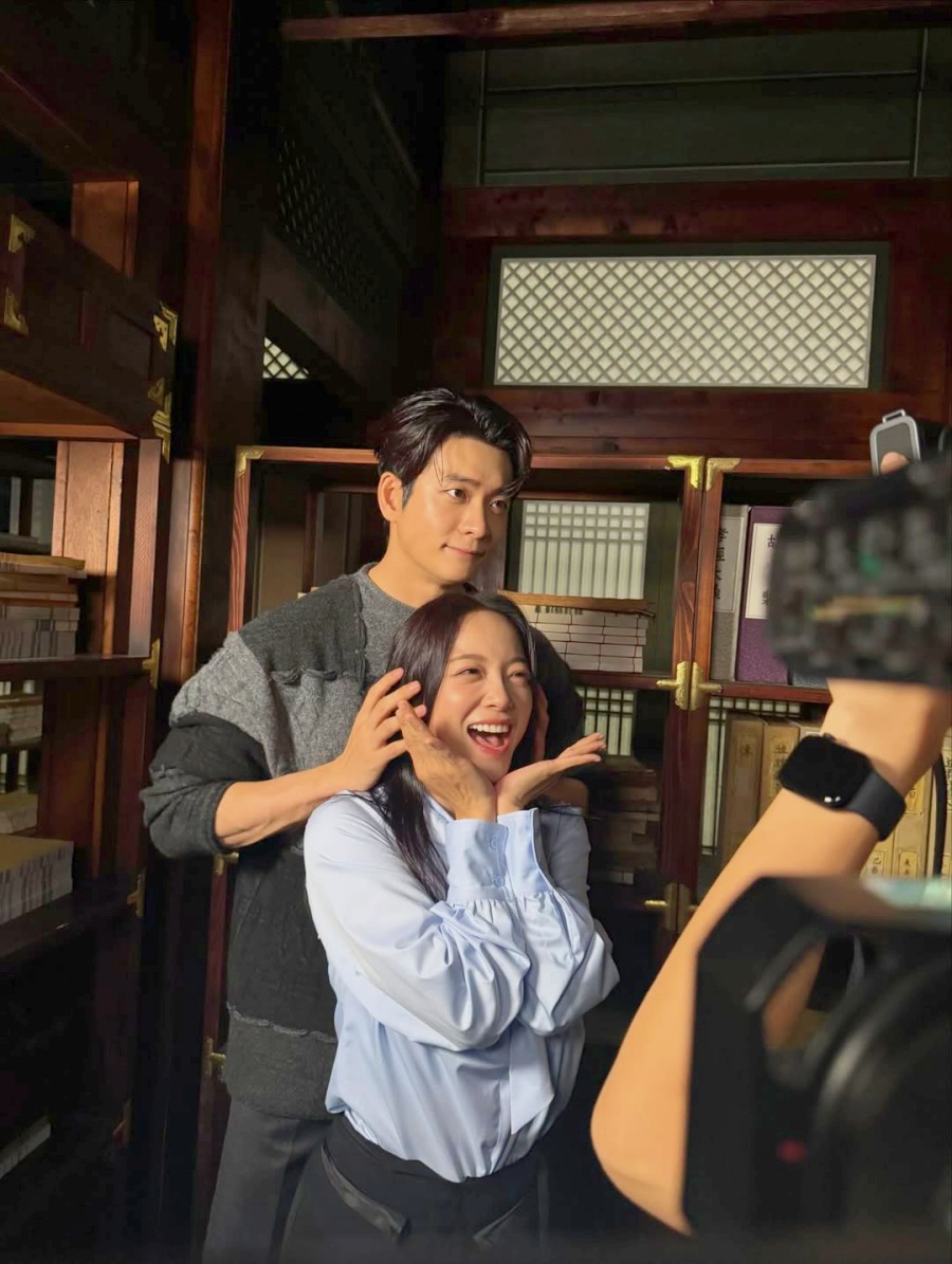 강태오, 김세정과 공개 열애인가요? 밀착 백허그에 '이강달'달 호흡