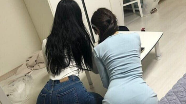 화장실 쓰지말라는 여사친들….대학교가 좋긴좋네 ㄷㄷㄷㄷ