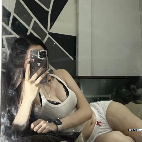 어제밤)) 회사 동기가 " 아 내일 출근하기 싫다" 라며 보낸 사진,, 이게 무슨 의미지?? 