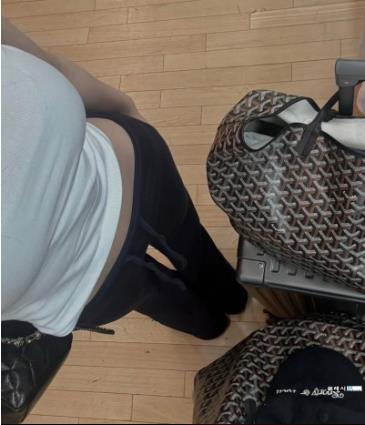 여사친은 인별에 이런 사진들만 올리는데,, 왜그런걸까요?? 