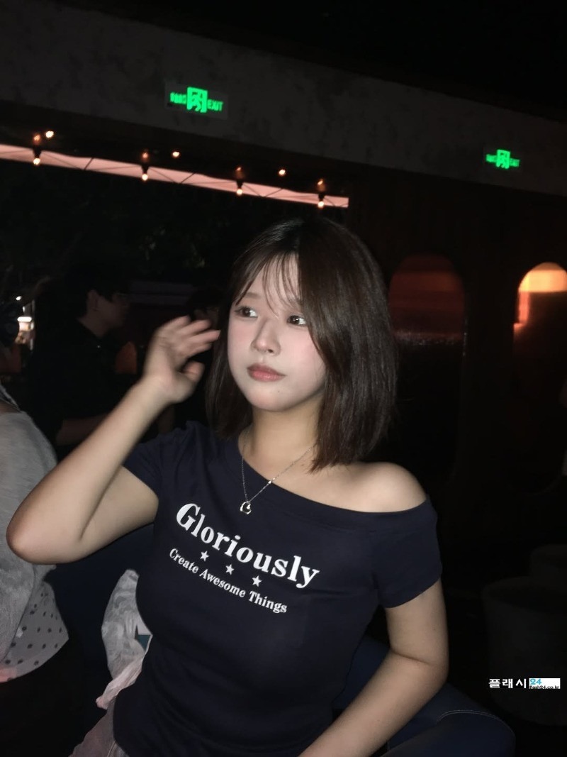 끼가 많아 보이면서도 순진해 보이는 여친삼고 싶은 처자