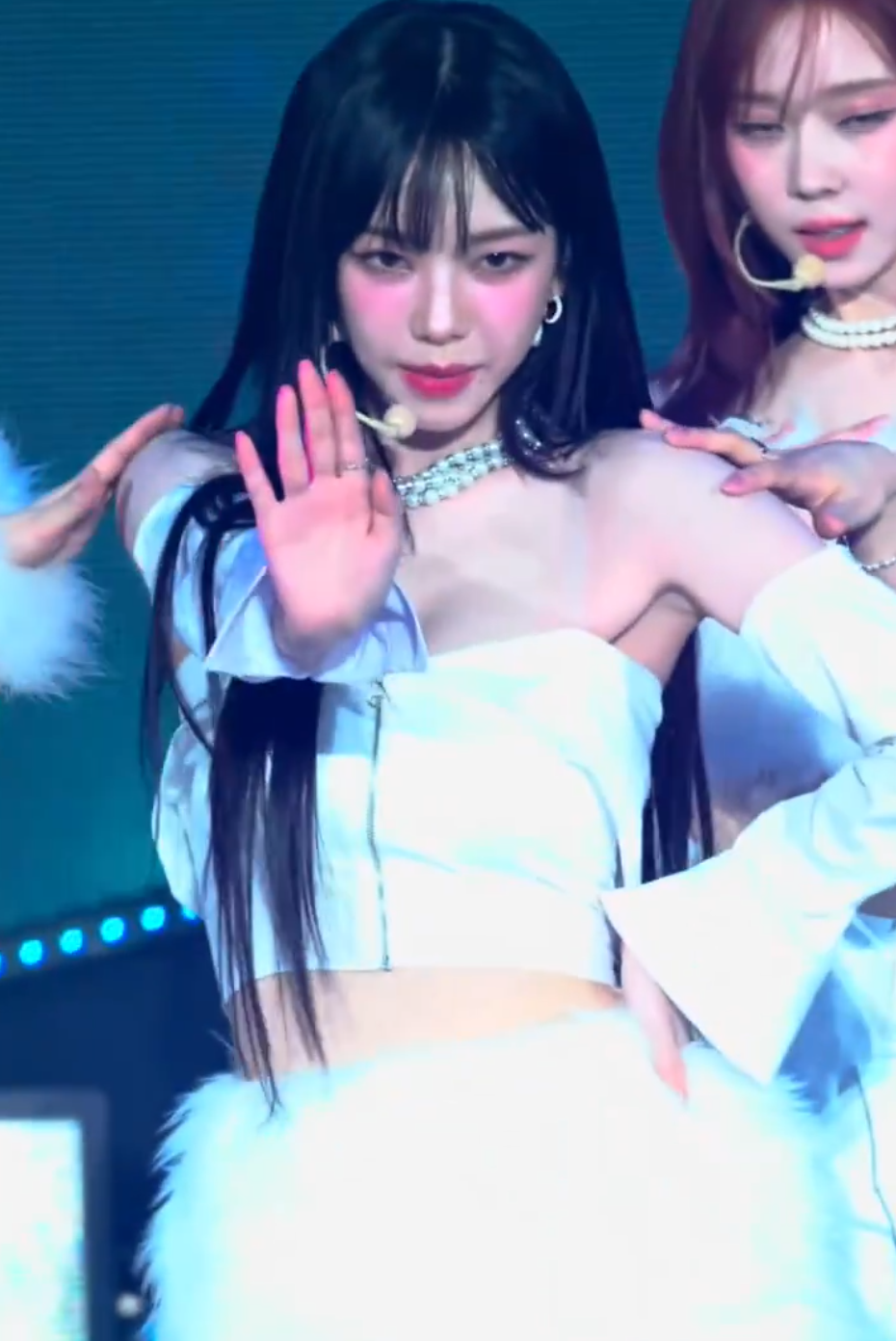 6bcd7e25c1078db35db7f56a7b8cc3065ea67230edef965c90f1bf2caaeafa61.png