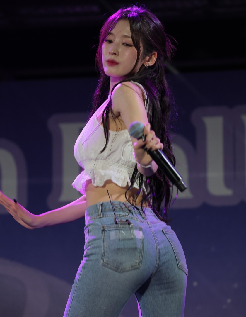 thumb-301339642_MgYkbq5e_1ef03f480f94adbc0e1f16bd47e148e0d5c99bdb_840x1081.jpg