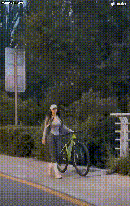 b5d8029c23dfddbee89941f2590127d8545508be9f40269e22e16973d608c5cc.gif