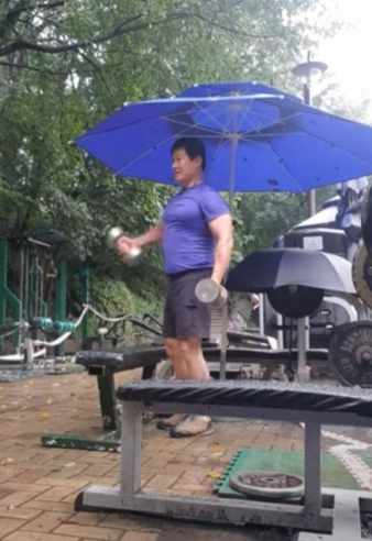 a6136647e1609e0651d8cdea887b3417bd76d803a0ef4cf95052f61b818c4c7f.png