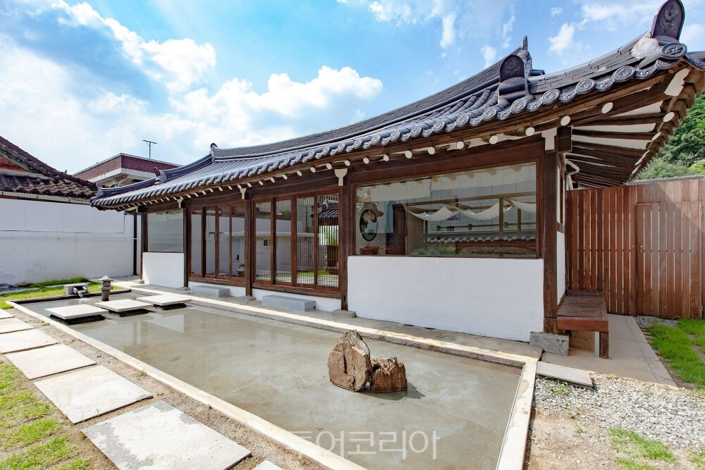 노천탕을 품은 아늑한 한옥 독채 스테이 /사진-에어비앤비