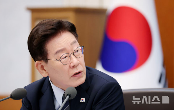 이재명 대통령이 1일 청와대에서 열린 국무회의에서 발언하고 있다. 뉴시스
