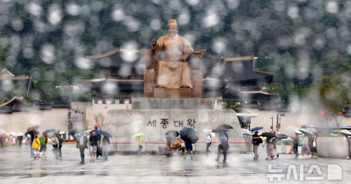 장맛비 북상…수도권 체감온도 31도 더위는 지속[오늘날씨]