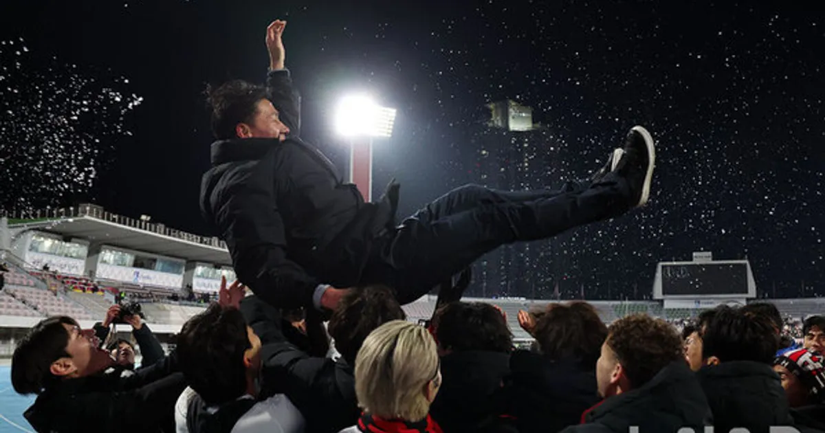 부천 창단 첫 1부 승격 지휘한 이영민 감독 "인생 최고의 날"