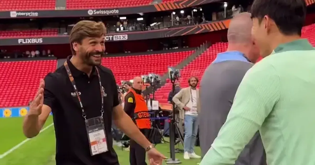 유로파 결승 전 요렌테와 만난 손흥민.mp4