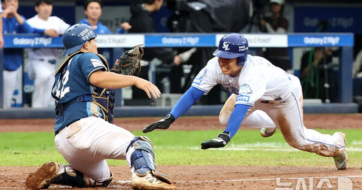 발로 만든 귀중한 쐐기점…삼성 김헌곤, 가을야구 무대서 또 빛났다[WC]