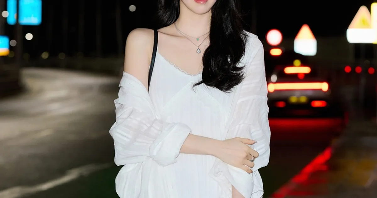 한소희, 스타일리시한 출국길 포착…부쉐론 주얼리가 포인트 [포토]