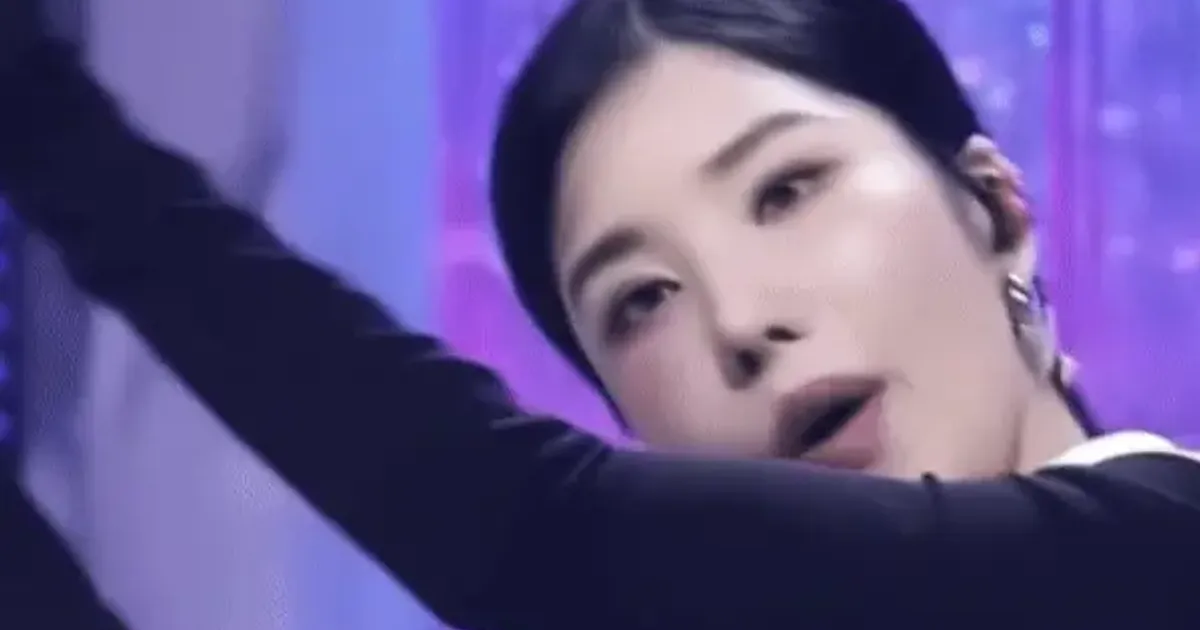 숨길수없는 볼륨감 권은비