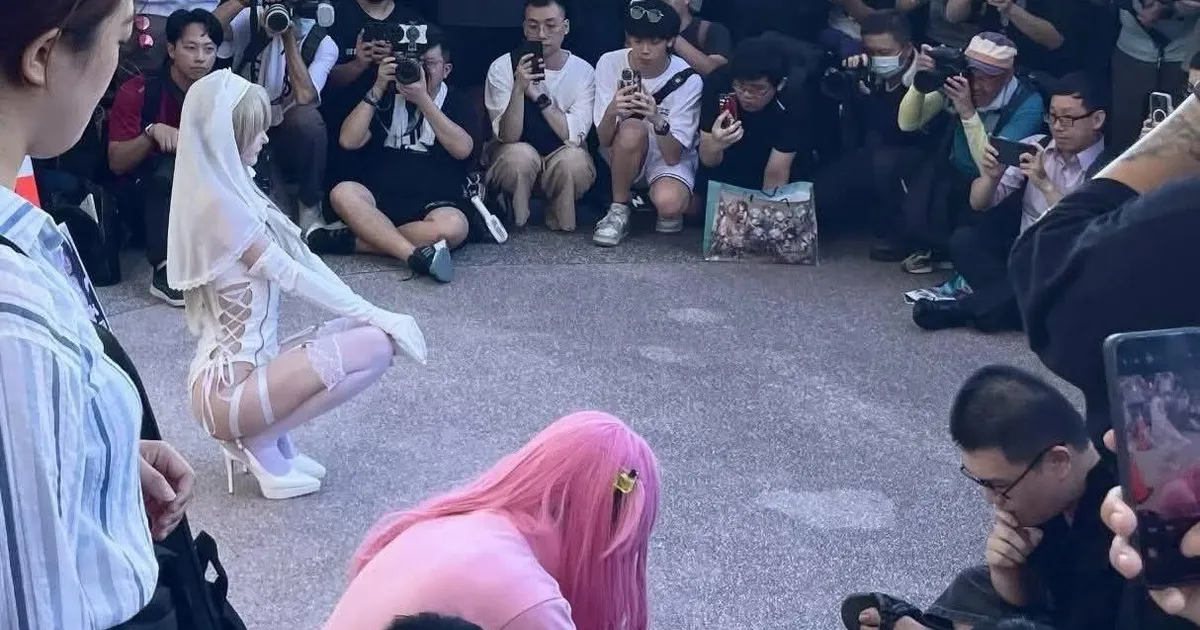 야외에서 공개 X스하는 봇치