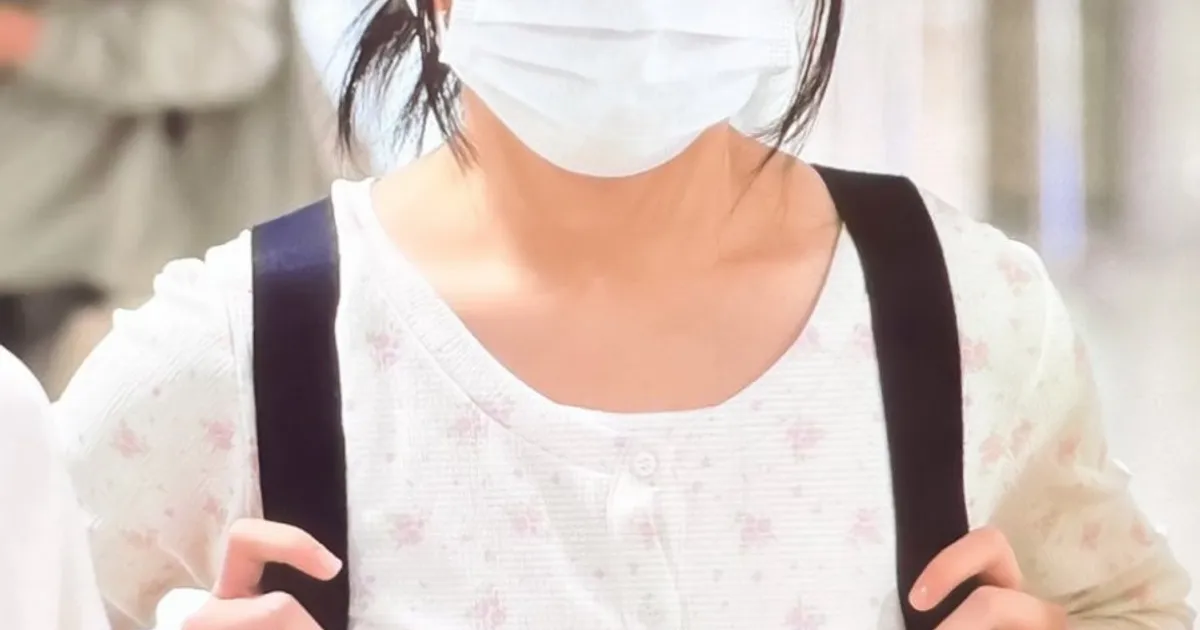 현역 여고딩 여자 아이돌 공항 패션 대참사