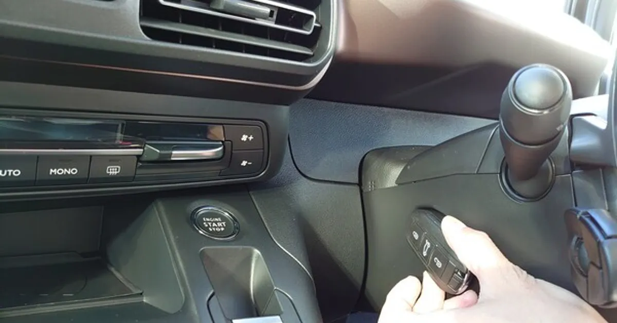 "자동차 키 방전돼도 상관없습니다" 이 방법이면 차 시동 100% 거는 방법