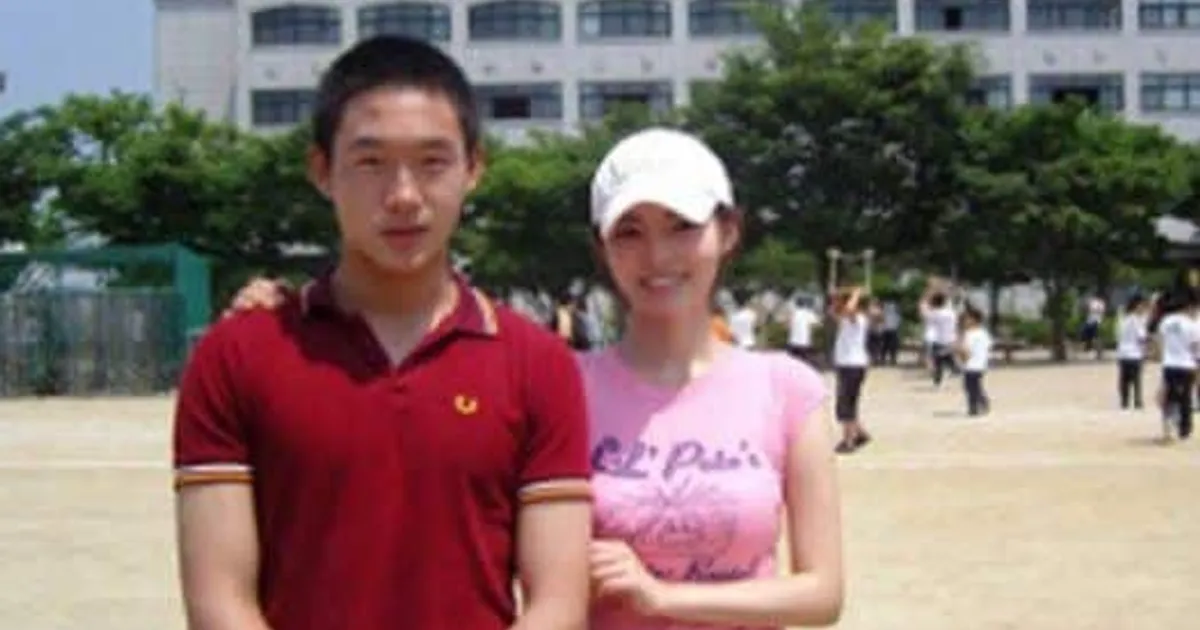 
					20년전 싸이월드 여신교생선생님 근황,,
				