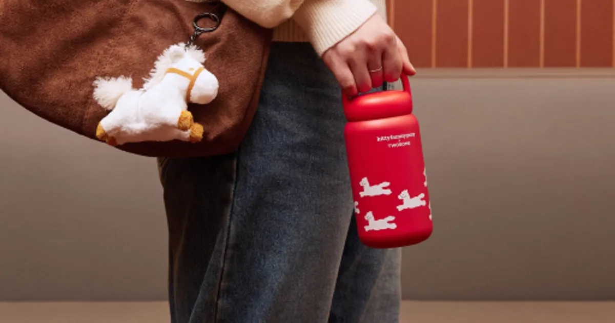 투썸플레이스, 붉은 말의 해 맞아 키티버니포니와 한정판 ‘해피 포니’ 굿즈 론칭