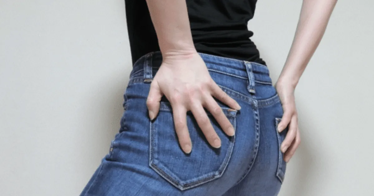 "헬스장 가지 마세요" 집에서 5분만 하면 엉덩이 근육 폭발시키는 '1등 운동'