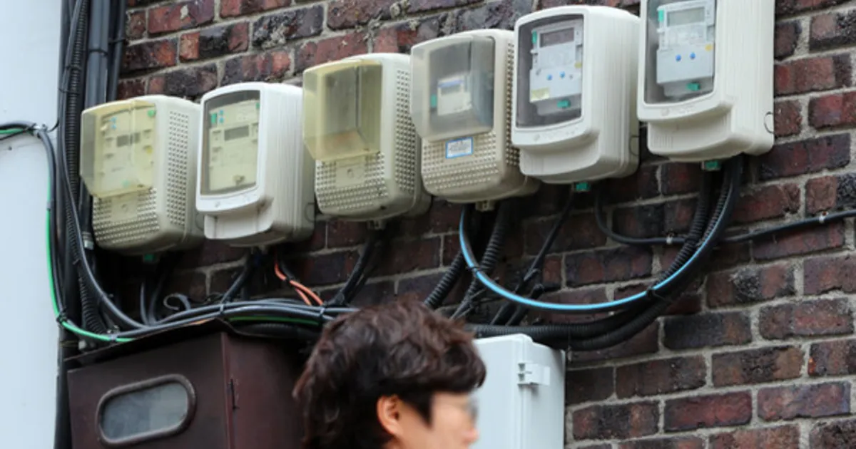 한전, 내년 1분기 전기요금 동결…누적 적자에도 11분기 연속 동결