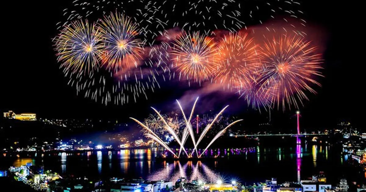 여수밤바다 불꽃축제, 10주년 맞이 '환상적인 불꽃쇼' 준비