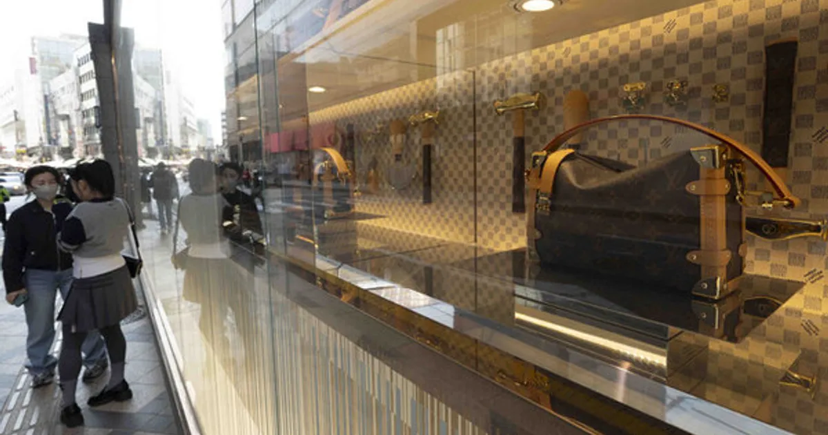 루이비통 측 "리폼, 위조와 차이 없다"vs 업체 측 "팔 목적 아냐"