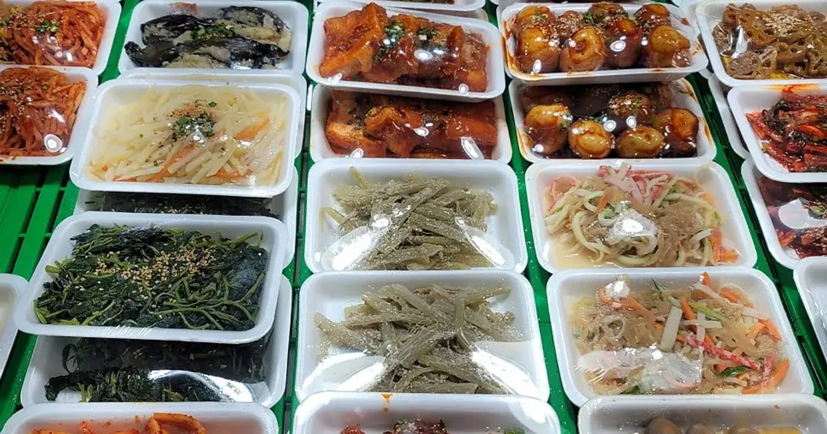 호불호 갈리는 3팩에 5,000원 반찬가게