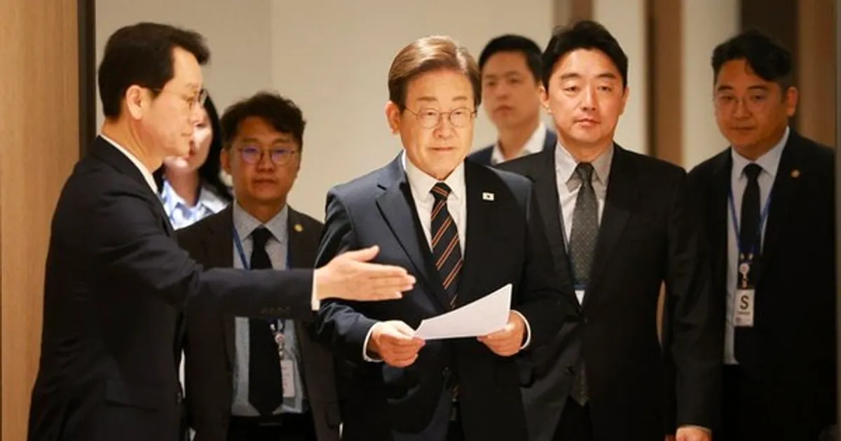 이 대통령, "라면 1개 2000원 진짜냐…물가 문제 국민에게 큰 고통 줘"